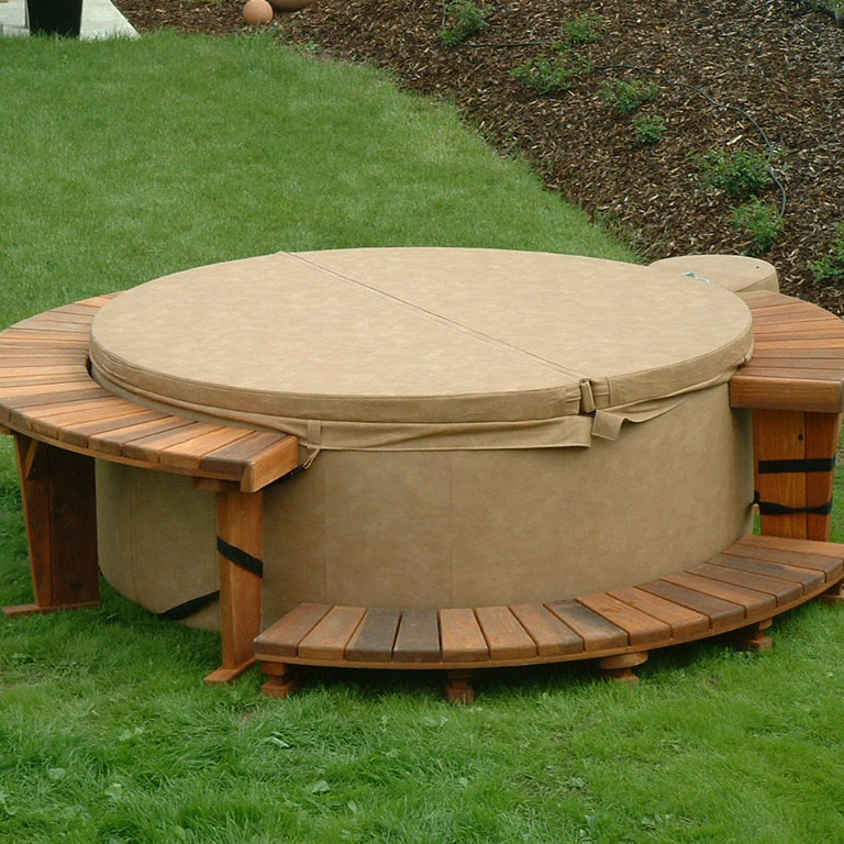 resort-camel-blau-softub-holzumrandung-softub-whirlpool-angebot